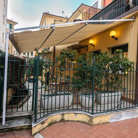 233 - Casa Milla - Centro Citta - 150metri Dal Mare E - Parcheggio Gratis Incluso Appartement *