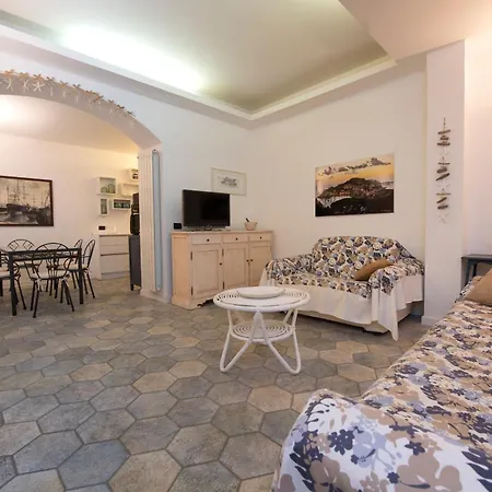 233 - Casa Milla - Centro Citta - 150metri Dal Mare E - Parcheggio Gratis Incluso Appartement *